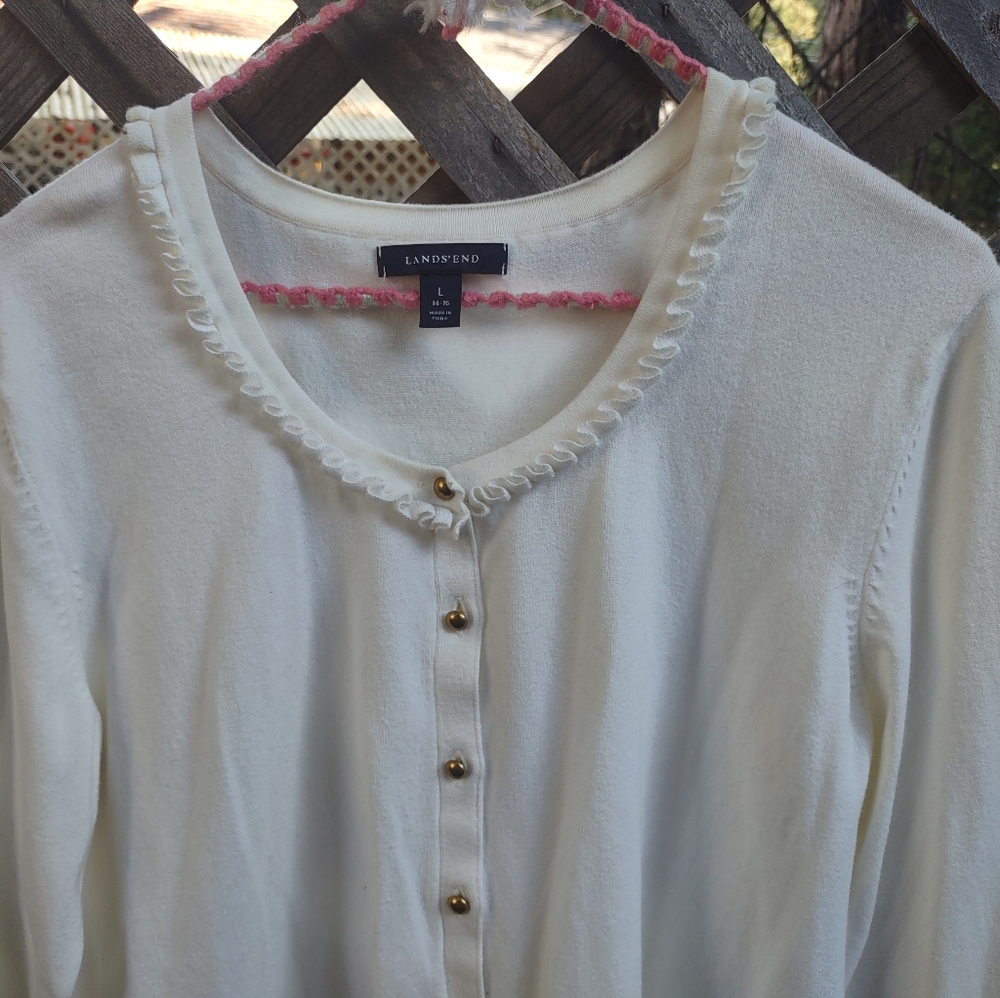 White Button-Up Cardigan Gold Buttons Grandmacore - Picture 3 of 11
